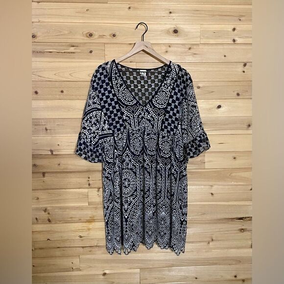 Akemi & Kin Anthropologie Size 2 Oversized Brooke Eyelet Dress - Picture 1 of 14